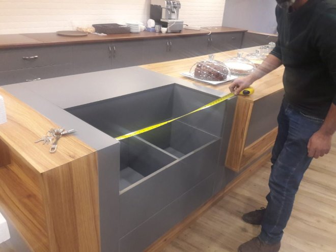 کاربری اداری - دکوراسیون روشنکار